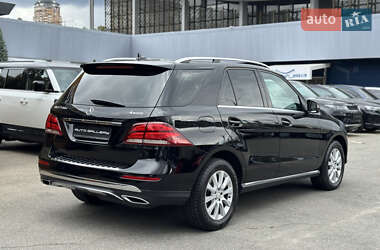 Внедорожник / Кроссовер Mercedes-Benz GLE-Class 2015 в 
