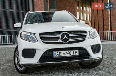 Внедорожник / Кроссовер Mercedes-Benz GLE-Class 2016 в 