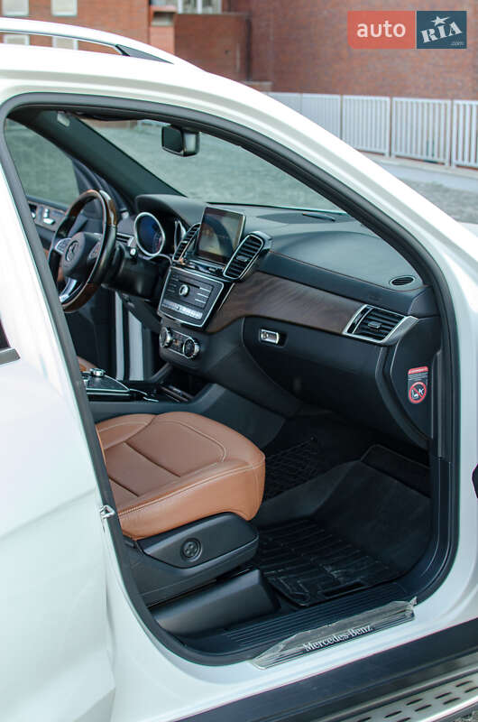 Внедорожник / Кроссовер Mercedes-Benz GLE-Class 2016 в Днепре