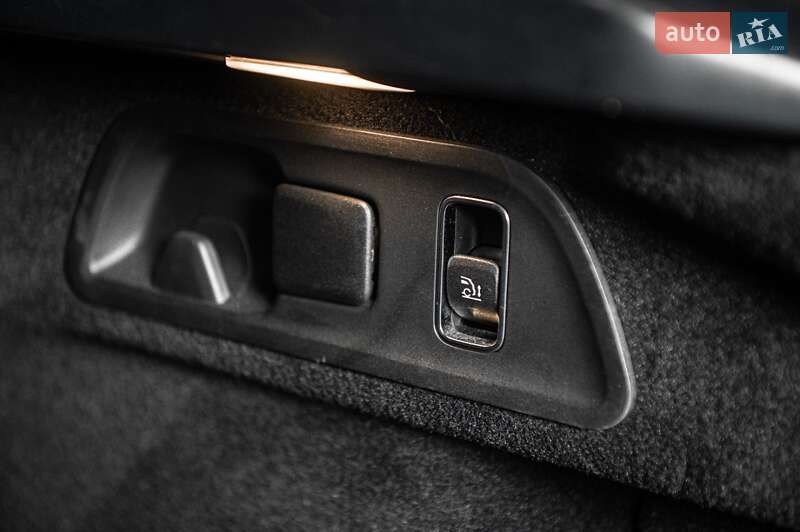 Позашляховик / Кросовер Mercedes-Benz GLE-Class 2020 в Одесі