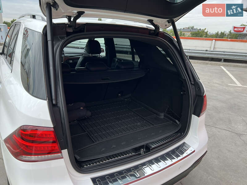 Позашляховик / Кросовер Mercedes-Benz GLE-Class 2016 в Києві фото 19 Позашляховик / Кросовер Mercedes-Benz GLE-Class 2016 в Києві