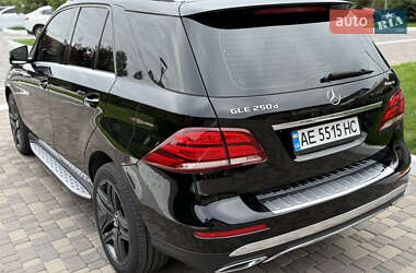 Внедорожник / Кроссовер Mercedes-Benz GLE-Class 2016 в 