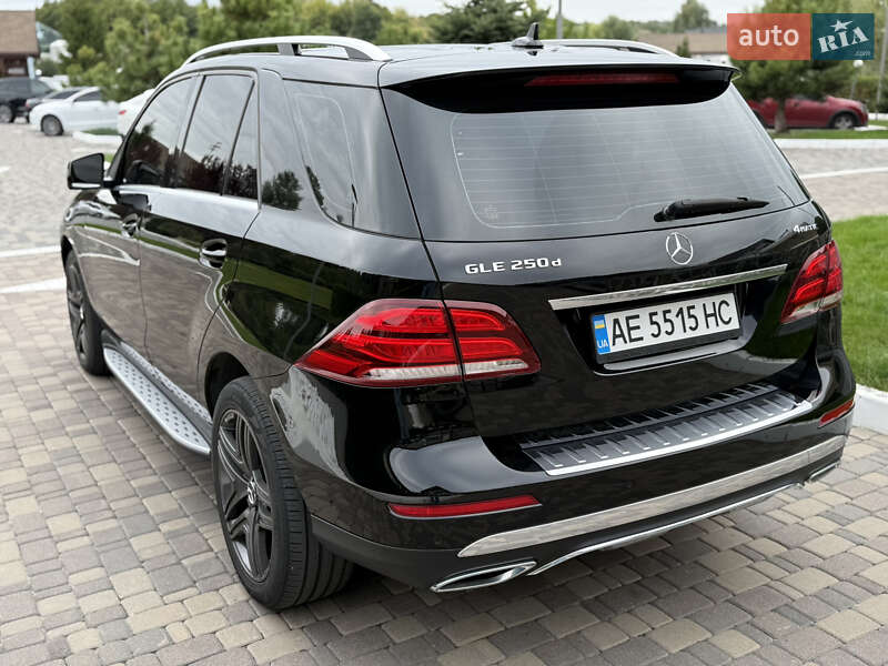 Внедорожник / Кроссовер Mercedes-Benz GLE-Class 2016 в Днепре фото 22 Внедорожник / Кроссовер Mercedes-Benz GLE-Class 2016 в Днепре