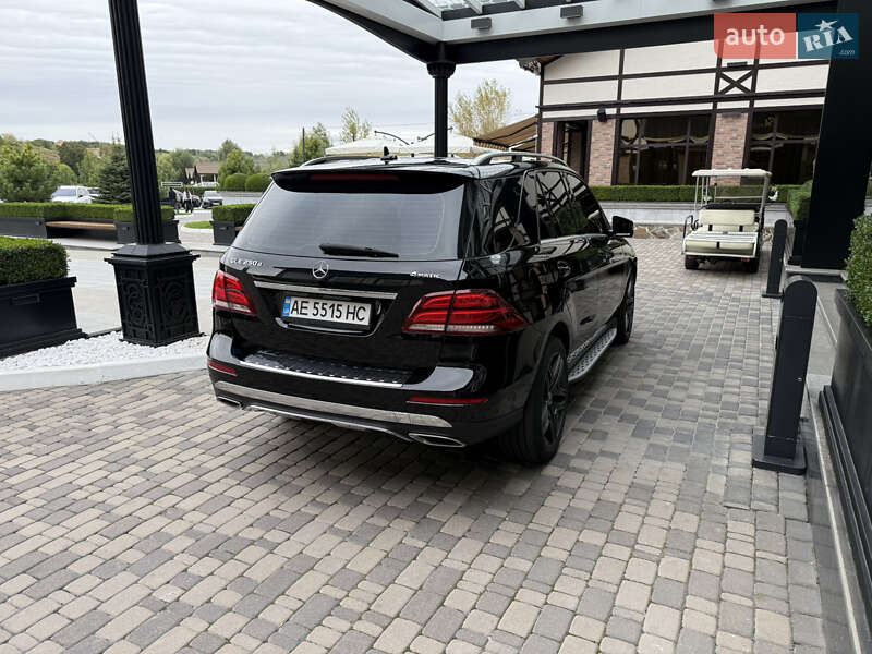 Внедорожник / Кроссовер Mercedes-Benz GLE-Class 2016 в Днепре фото 39 Внедорожник / Кроссовер Mercedes-Benz GLE-Class 2016 в Днепре