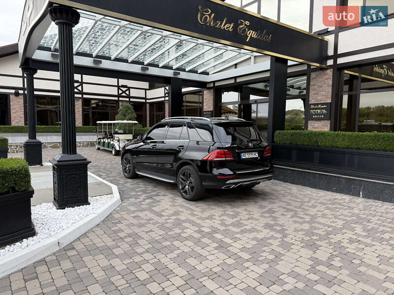 Внедорожник / Кроссовер Mercedes-Benz GLE-Class 2016 в Днепре фото 41 Внедорожник / Кроссовер Mercedes-Benz GLE-Class 2016 в Днепре
