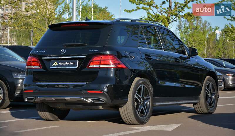 Внедорожник / Кроссовер Mercedes-Benz GLE-Class 2016 в Киеве