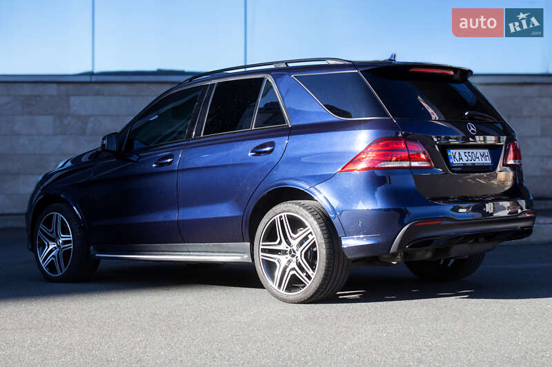 Внедорожник / Кроссовер Mercedes-Benz GLE-Class 2016 в Киеве