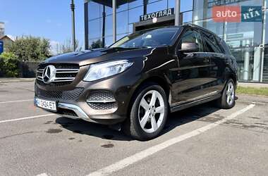 Внедорожник / Кроссовер Mercedes-Benz GLE-Class 2015 в 