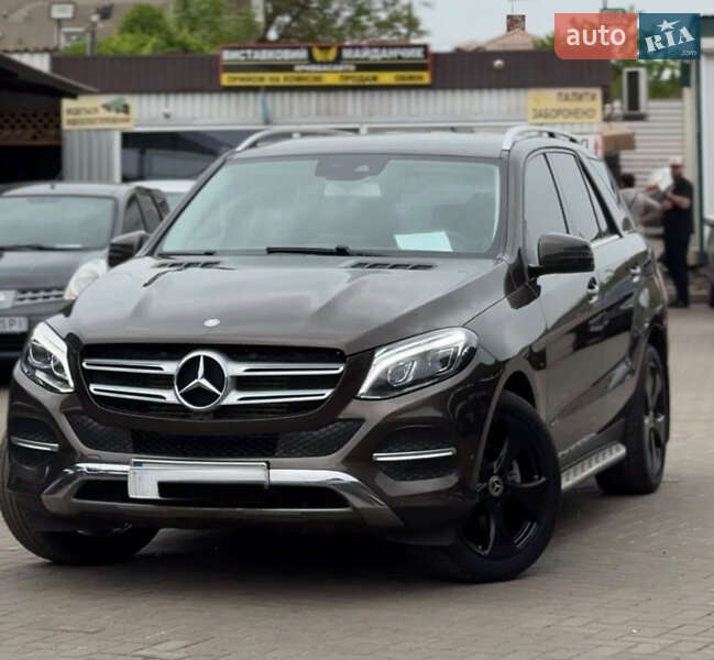 Внедорожник / Кроссовер Mercedes-Benz GLE-Class 2016 в 