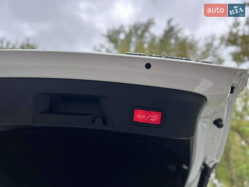 Внедорожник / Кроссовер Mercedes-Benz GLE-Class 2018 в Киеве