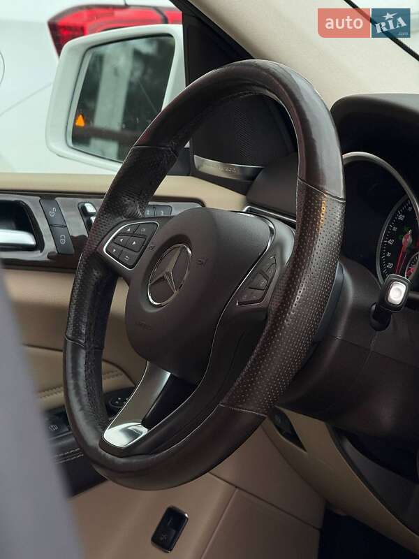 Внедорожник / Кроссовер Mercedes-Benz GLE-Class 2016 в Черновцах
