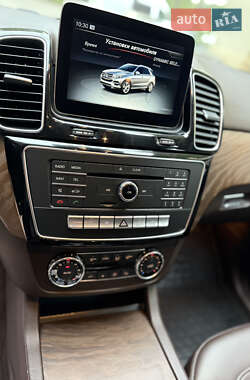 Внедорожник / Кроссовер Mercedes-Benz GLE-Class 2016 в 