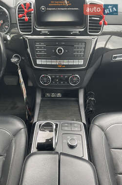 Внедорожник / Кроссовер Mercedes-Benz GLE-Class 2016 в 