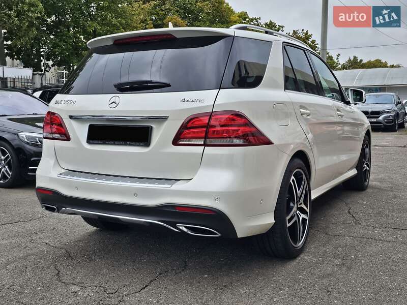 Позашляховик / Кросовер Mercedes-Benz GLE-Class 2015 в Одесі