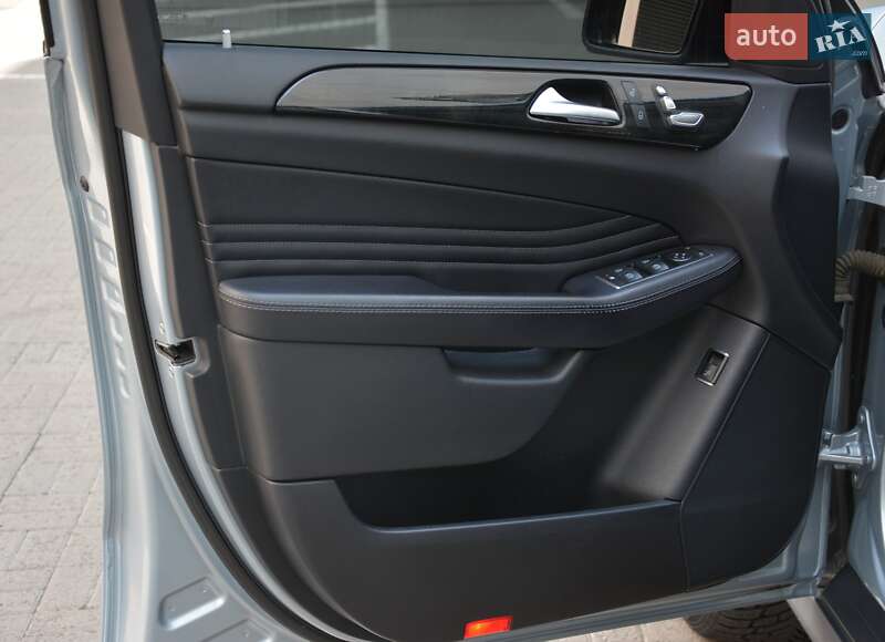 Позашляховик / Кросовер Mercedes-Benz GLE-Class 2016 в Києві фото 18 Позашляховик / Кросовер Mercedes-Benz GLE-Class 2016 в Києві