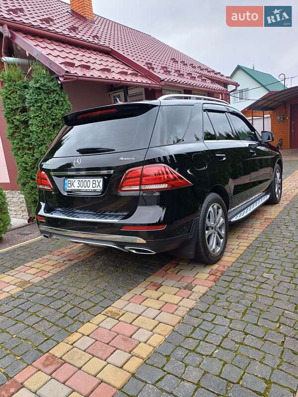 Внедорожник / Кроссовер Mercedes-Benz GLE-Class 2017 в Сарнах