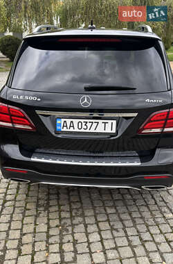 Внедорожник / Кроссовер Mercedes-Benz GLE-Class 2017 в 