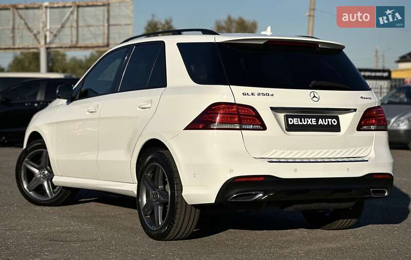 Внедорожник / Кроссовер Mercedes-Benz GLE-Class 2017 в Киеве фото 22 Внедорожник / Кроссовер Mercedes-Benz GLE-Class 2017 в Киеве