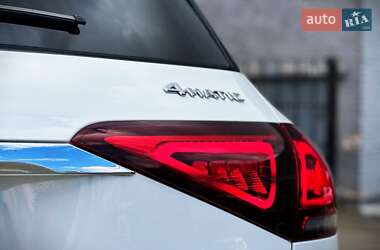 Внедорожник / Кроссовер Mercedes-Benz GLE-Class 2019 в 