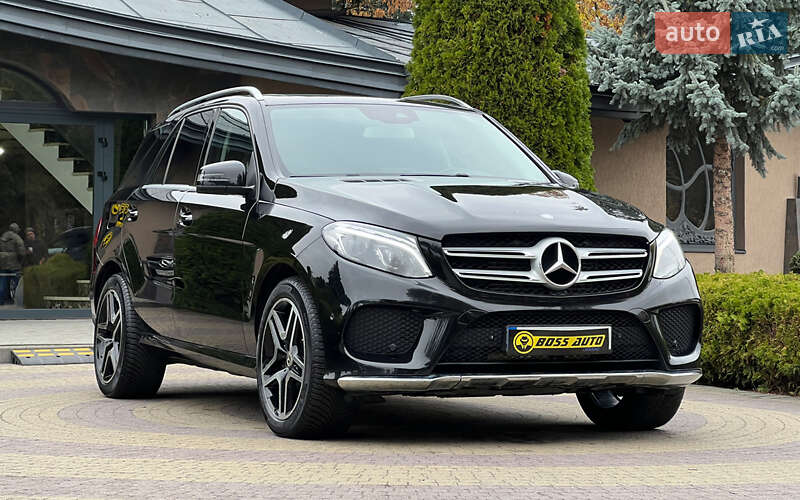 Позашляховик / Кросовер Mercedes-Benz GLE-Class 2015 в  фото Позашляховик / Кросовер Mercedes-Benz GLE-Class 2015 в