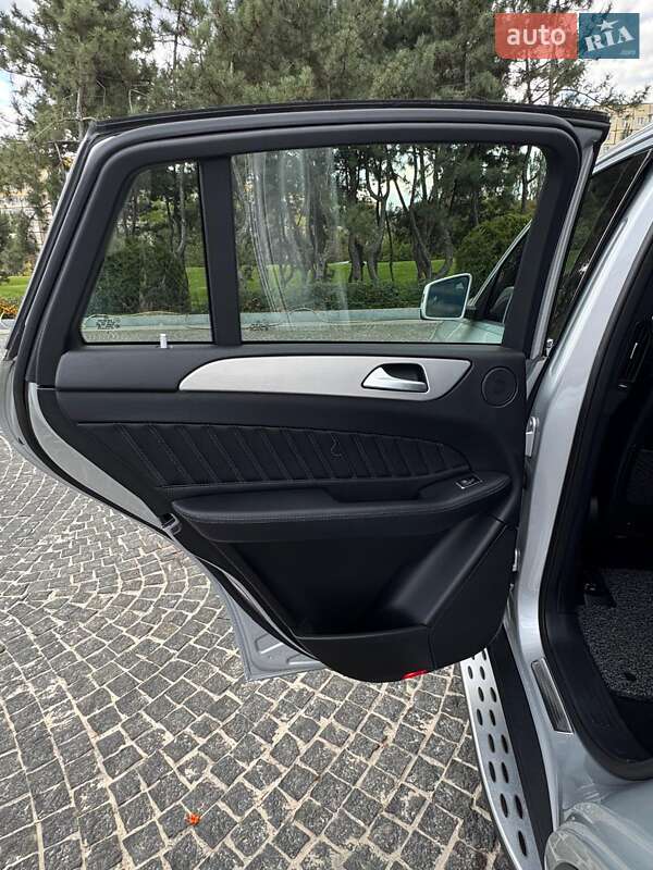 Позашляховик / Кросовер Mercedes-Benz GLE-Class 2016 в Дніпрі фото 26 Позашляховик / Кросовер Mercedes-Benz GLE-Class 2016 в Дніпрі