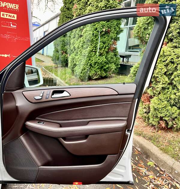 Внедорожник / Кроссовер Mercedes-Benz GLE-Class 2016 в Киеве фото 59 Внедорожник / Кроссовер Mercedes-Benz GLE-Class 2016 в Киеве