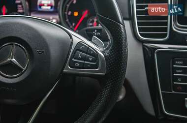 Позашляховик / Кросовер Mercedes-Benz GLE-Class 2015 в  фото 20 Позашляховик / Кросовер Mercedes-Benz GLE-Class 2015 в