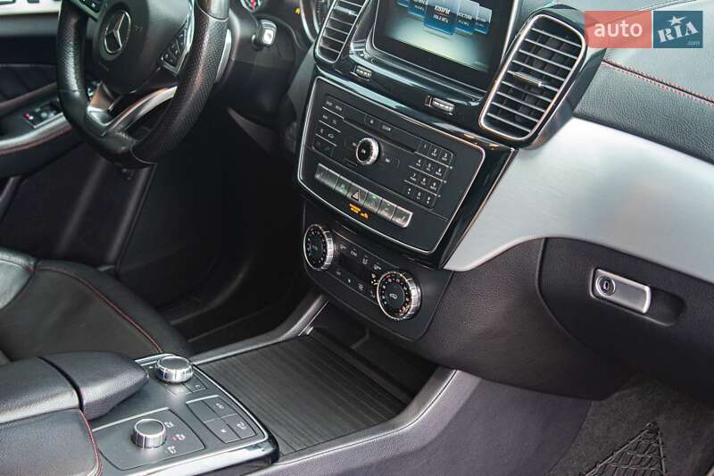 Внедорожник / Кроссовер Mercedes-Benz GLE-Class 2015 в Киеве