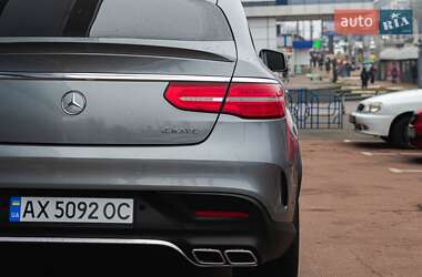 Позашляховик / Кросовер Mercedes-Benz GLE-Class 2015 в  фото 4 Позашляховик / Кросовер Mercedes-Benz GLE-Class 2015 в