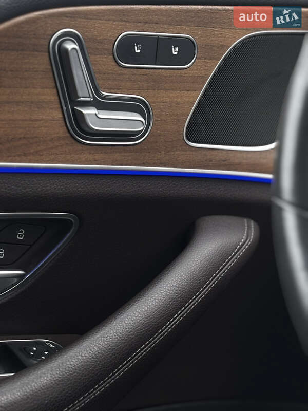 Внедорожник / Кроссовер Mercedes-Benz GLE-Class 2019 в Львове фото 6 Внедорожник / Кроссовер Mercedes-Benz GLE-Class 2019 в Львове