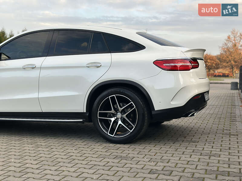 Внедорожник / Кроссовер Mercedes-Benz GLE-Class 2015 в Стрые