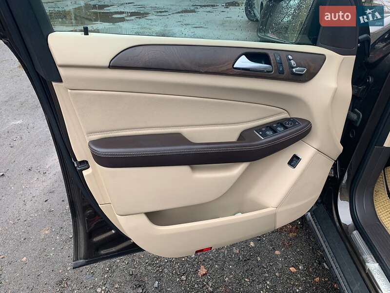 Внедорожник / Кроссовер Mercedes-Benz GLE-Class 2015 в Киеве фото 3 Внедорожник / Кроссовер Mercedes-Benz GLE-Class 2015 в Киеве