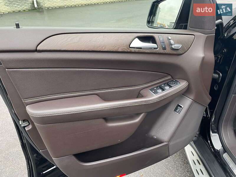 Внедорожник / Кроссовер Mercedes-Benz GLE-Class 2017 в Харькове фото 11 Внедорожник / Кроссовер Mercedes-Benz GLE-Class 2017 в Харькове