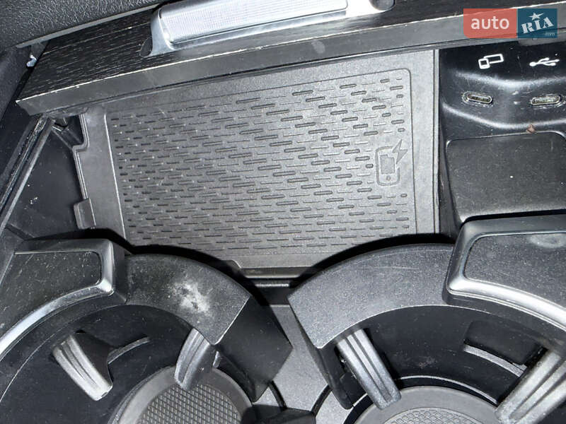 Позашляховик / Кросовер Mercedes-Benz GLE-Class 2020 в Броварах фото 49 Позашляховик / Кросовер Mercedes-Benz GLE-Class 2020 в Броварах