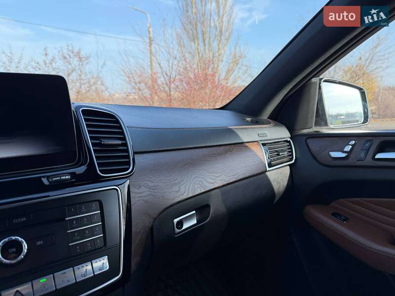 Внедорожник / Кроссовер Mercedes-Benz GLE-Class 2018 в Кривом Роге