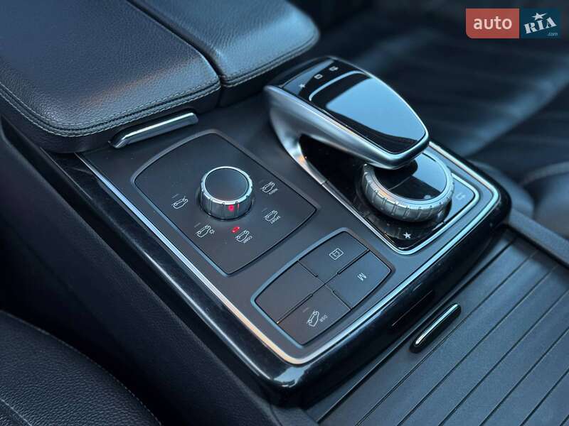Внедорожник / Кроссовер Mercedes-Benz GLE-Class 2016 в Ровно