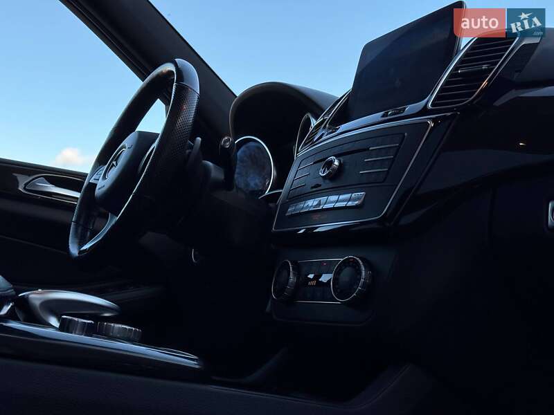 Внедорожник / Кроссовер Mercedes-Benz GLE-Class 2016 в Ровно