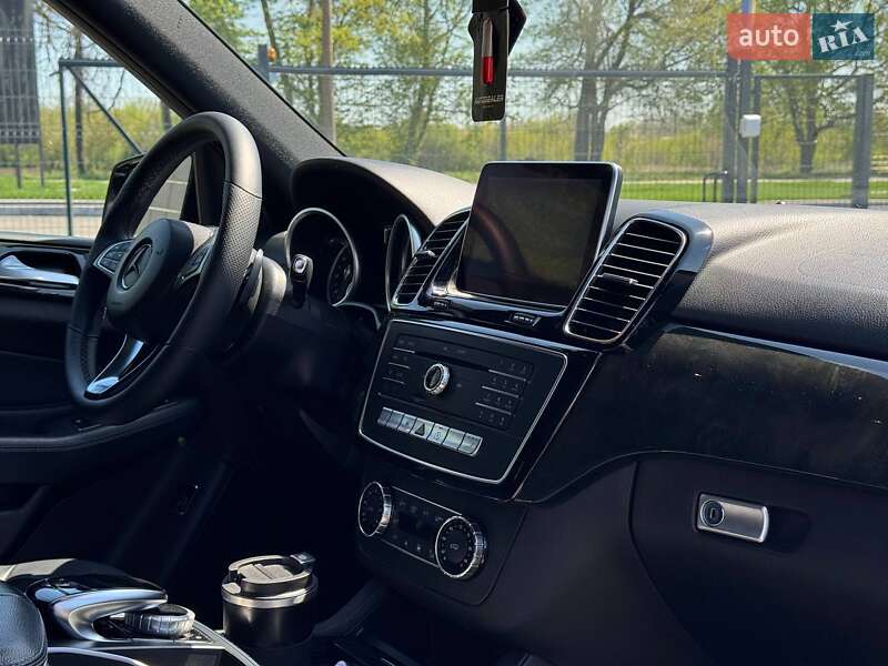 Внедорожник / Кроссовер Mercedes-Benz GLE-Class 2015 в Каменец-Подольском