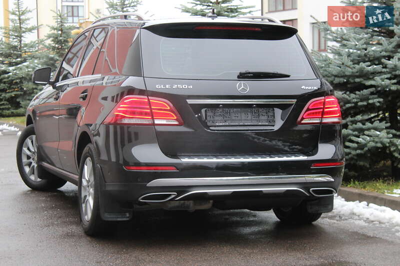 Позашляховик / Кросовер Mercedes-Benz GLE-Class 2017 в Рівному фото 4 Позашляховик / Кросовер Mercedes-Benz GLE-Class 2017 в Рівному