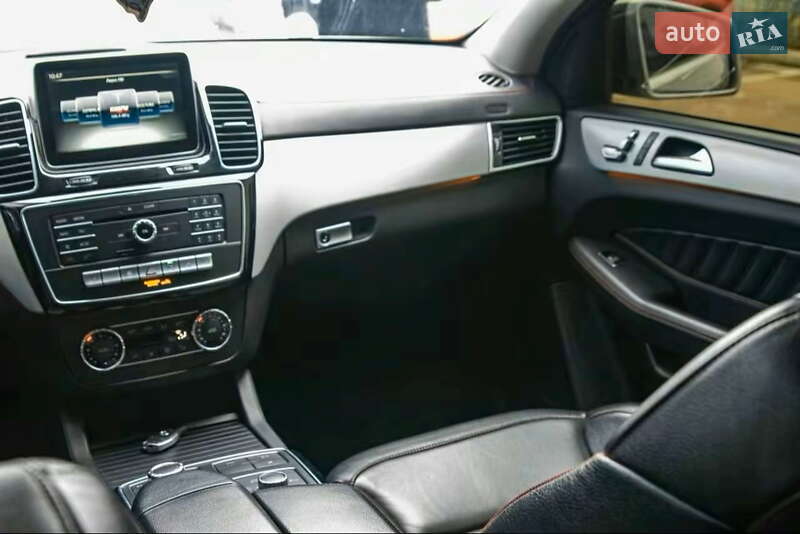 Внедорожник / Кроссовер Mercedes-Benz GLE-Class 2015 в Киеве