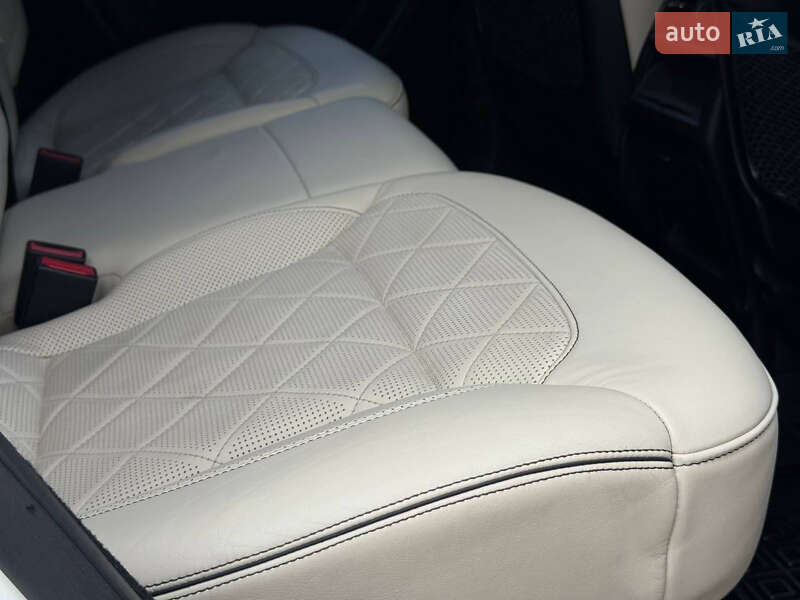 Внедорожник / Кроссовер Mercedes-Benz GLE-Class 2015 в Ровно