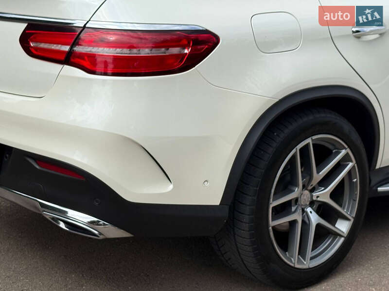 Внедорожник / Кроссовер Mercedes-Benz GLE-Class 2015 в Ровно
