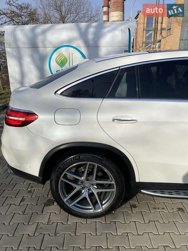 Позашляховик / Кросовер Mercedes-Benz GLE-Class 2015 в Чернівцях