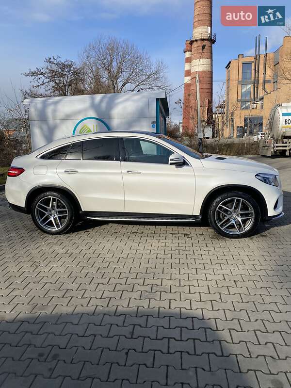 Позашляховик / Кросовер Mercedes-Benz GLE-Class 2015 в Чернівцях