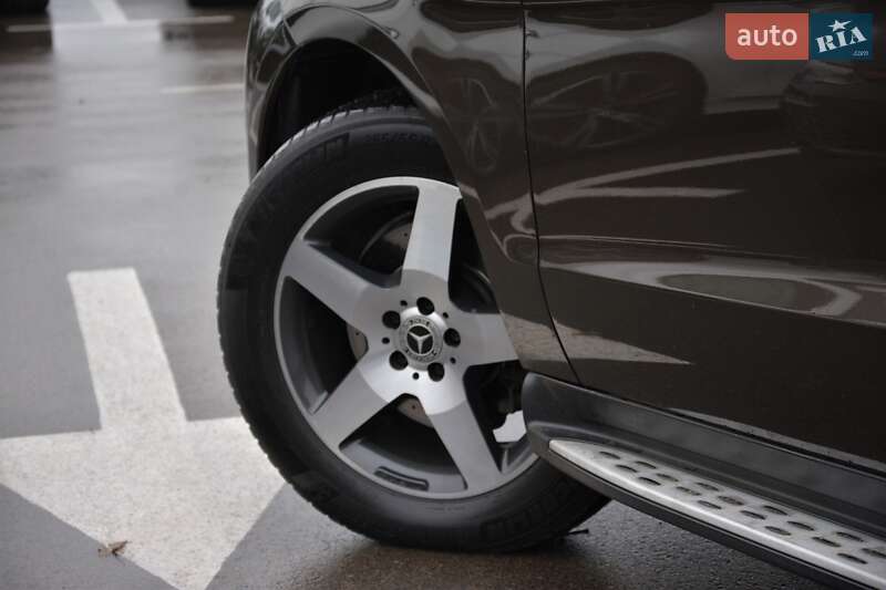 Позашляховик / Кросовер Mercedes-Benz GLE-Class 2015 в Києві фото 14 Позашляховик / Кросовер Mercedes-Benz GLE-Class 2015 в Києві