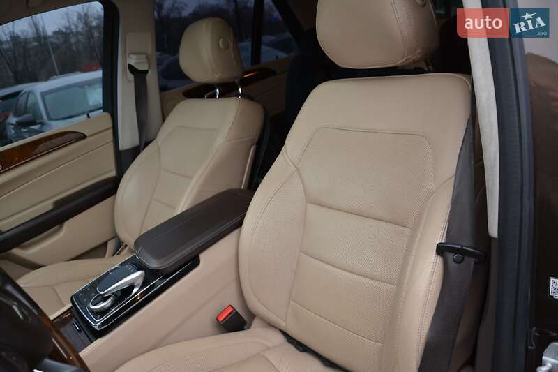 Позашляховик / Кросовер Mercedes-Benz GLE-Class 2015 в Києві фото 42 Позашляховик / Кросовер Mercedes-Benz GLE-Class 2015 в Києві