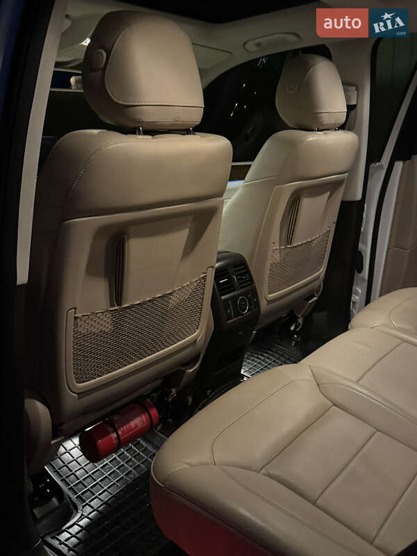 Внедорожник / Кроссовер Mercedes-Benz GLE-Class 2016 в Белой Церкви фото 39 Внедорожник / Кроссовер Mercedes-Benz GLE-Class 2016 в Белой Церкви