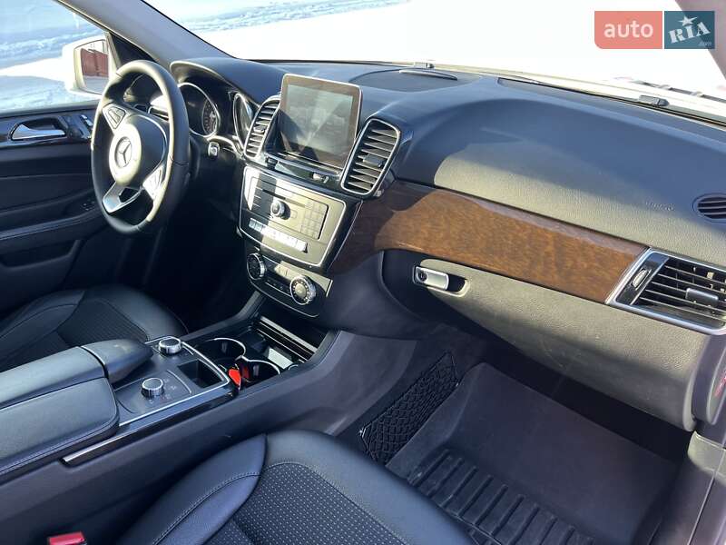 Внедорожник / Кроссовер Mercedes-Benz GLE-Class 2016 в Киеве фото 13 Внедорожник / Кроссовер Mercedes-Benz GLE-Class 2016 в Киеве