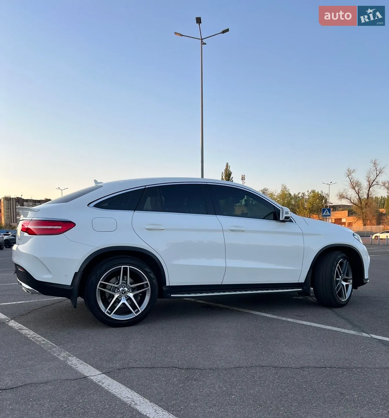 2016 Mercedes-Benz GLE - мініатюра 16