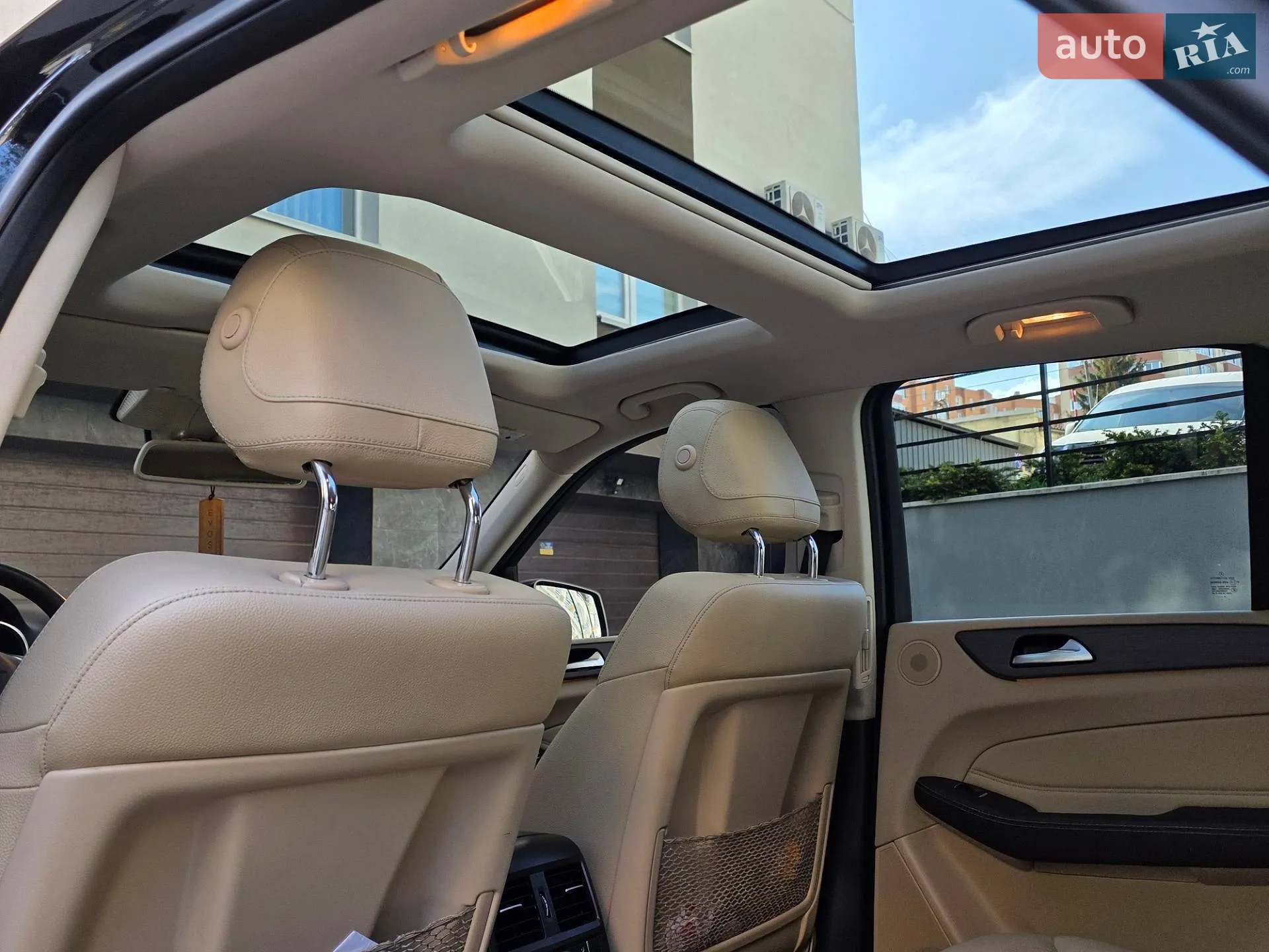 2016 Mercedes-Benz GLE - мініатюра 31